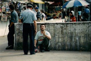 "Cerșetor pentru o zi", reportaj în "Național", 1999. Foto: Fane Jeg